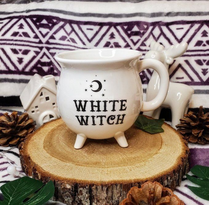 Tasse white witch