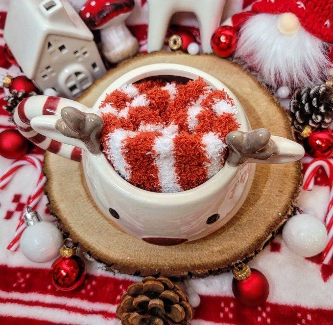Tasse de Noël + chaussettes pilous